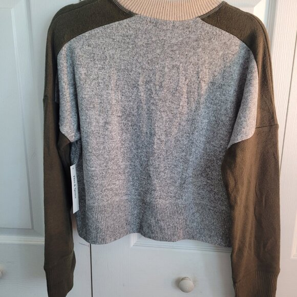 NWT THEO & SPENCE Women's Color Block Sweater in Grey/Loden/Putty Size M - Picture 7 of 7